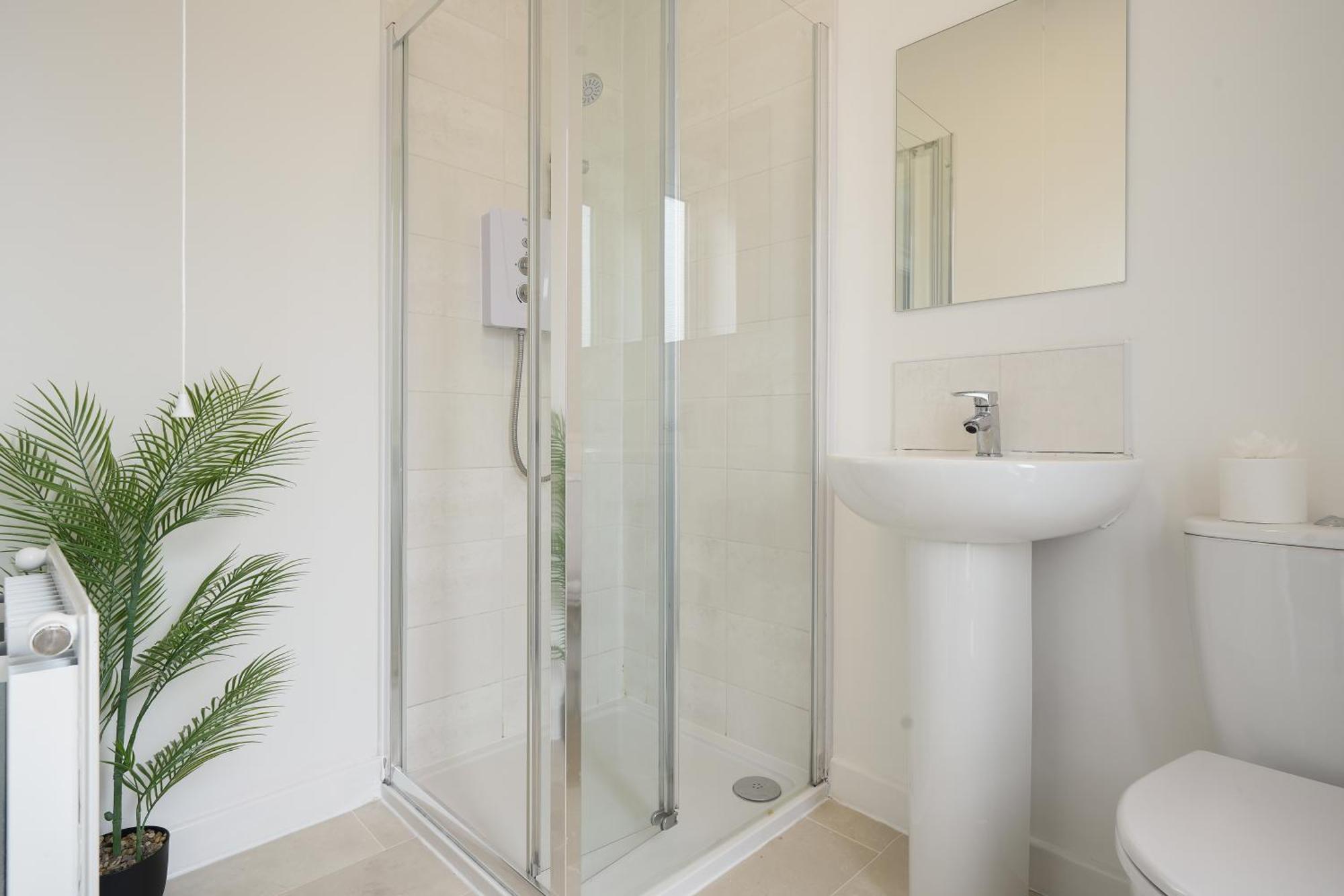 Mersey Way, Spacious 3 Bed Home, Close To Sheffield City Centre & Free Driveway Parking - Perfect For Workers, Groups & Families - Hosted By Stay Host Save Luaran gambar