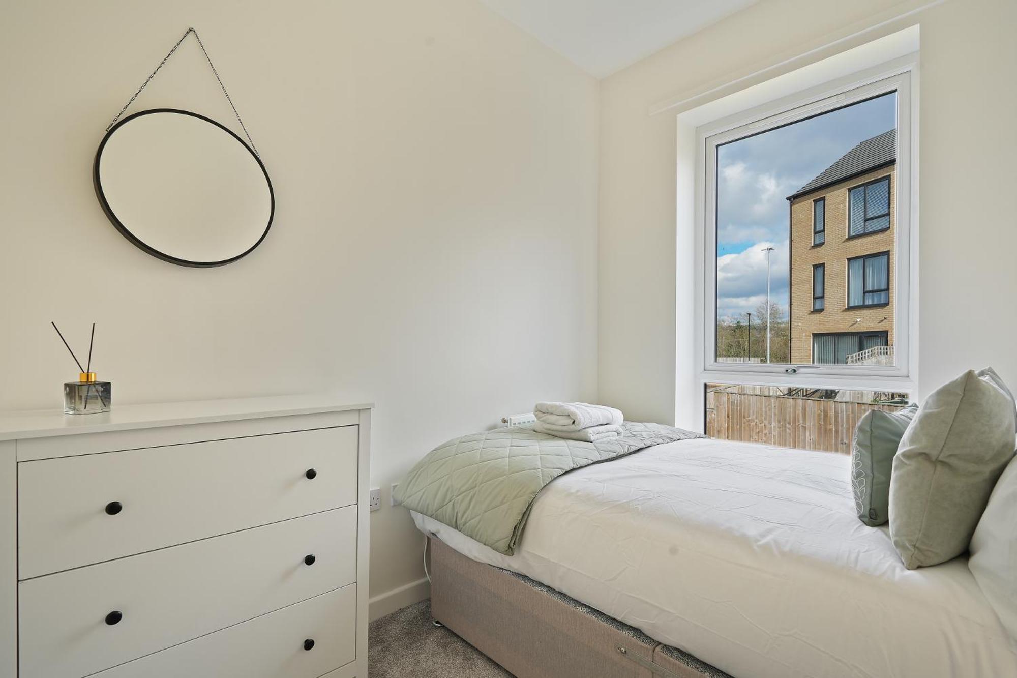 Mersey Way, Spacious 3 Bed Home, Close To Sheffield City Centre & Free Driveway Parking - Perfect For Workers, Groups & Families - Hosted By Stay Host Save Luaran gambar