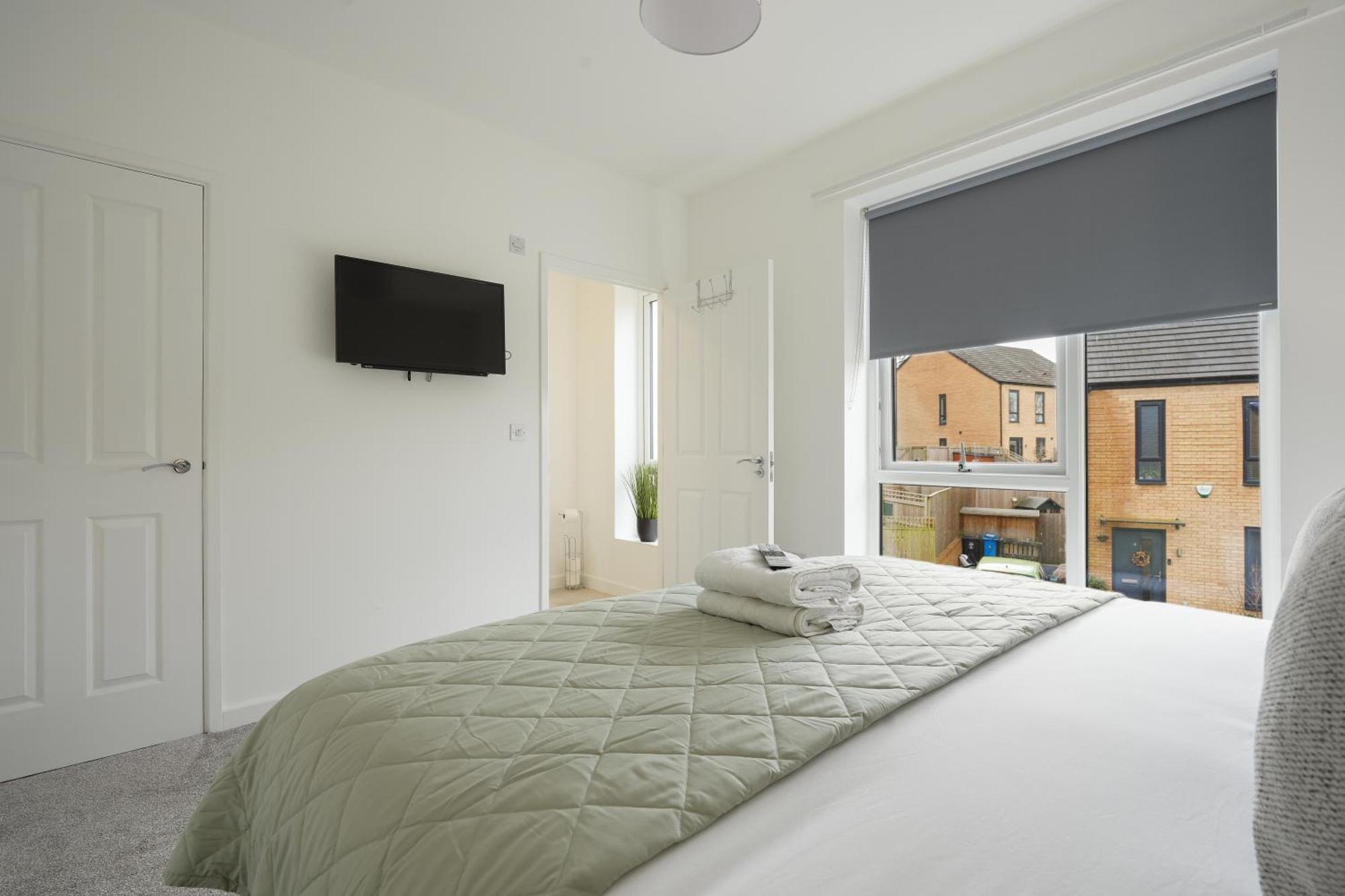 Mersey Way, Spacious 3 Bed Home, Close To Sheffield City Centre & Free Driveway Parking - Perfect For Workers, Groups & Families - Hosted By Stay Host Save Luaran gambar